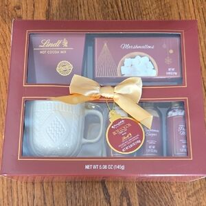 Lindt's Hot Cocoa Mix Gift Set with White Ceramic Mug - NEW
